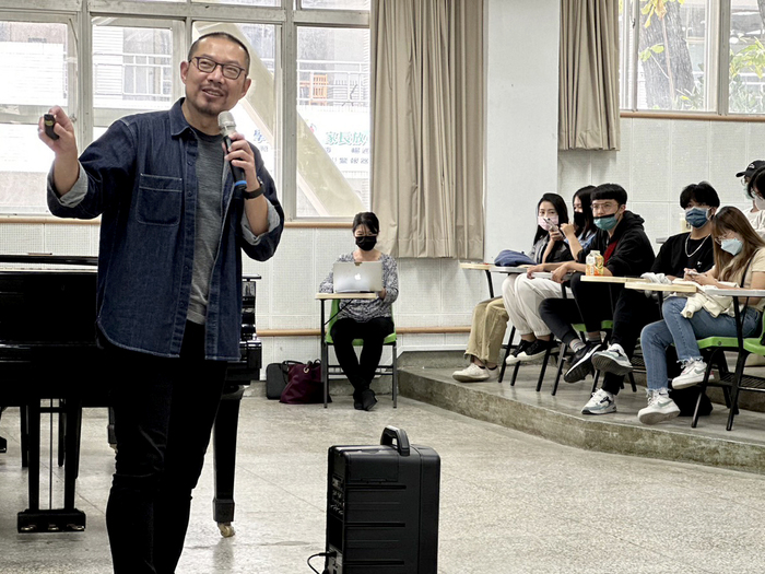 【让艺术在众人的心中茁壮】图片